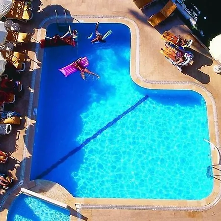 Pinar Hotell 2*