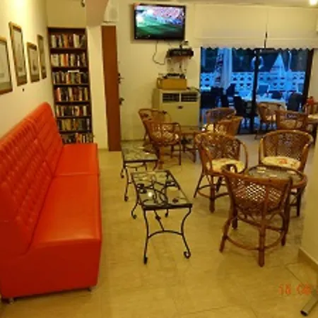 Pinar Hotell 2*