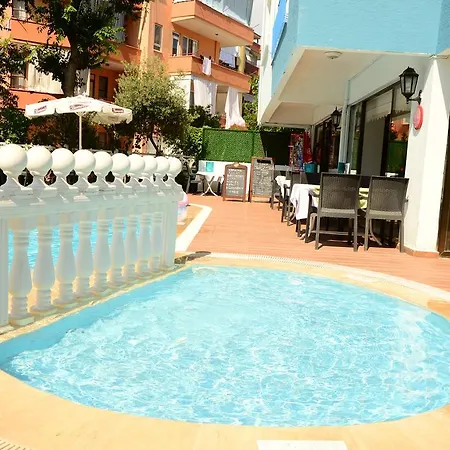 Hotell Pinar 2*