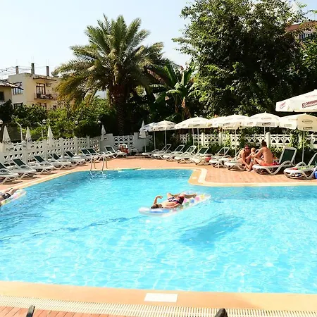 Hotell Pinar 2*