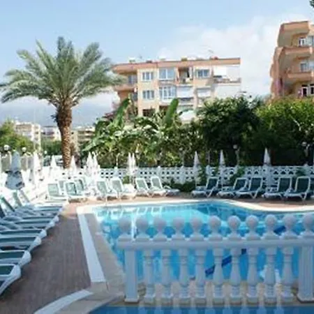 Pinar Hotell 2*